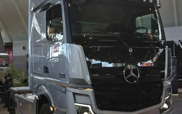 Mercedes-Benz Actros 1851 LS BigSpace – Kraków — zdjęcie 1 z 3