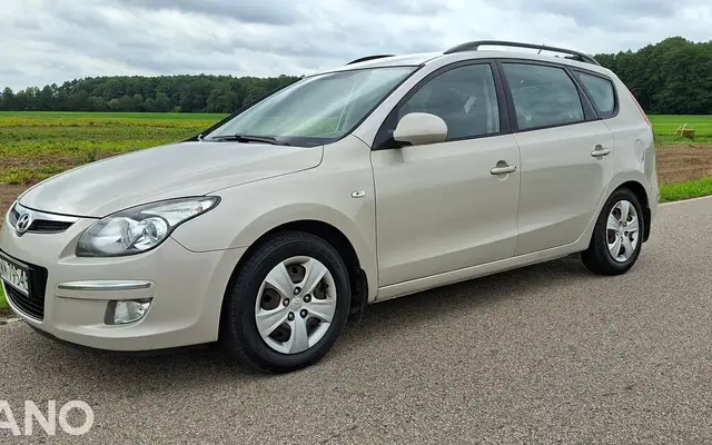 Spzredam HYundai i30CW — zdjęcie 1 z 3