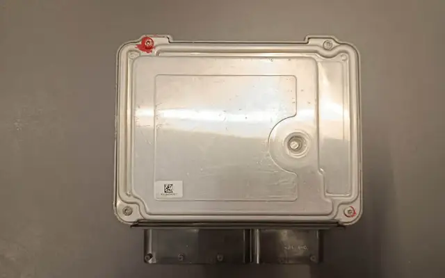 Sterownik silnika ECU Bosch EDC17C46 03L906018LA Audi A6 C7 2.0 TDI — zdjęcie 1 z 3