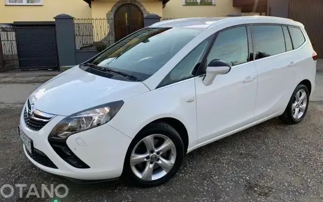 Opel Zafira C 2.0 CDTI 165 KM • 2014 • 7-osobowa • Bogate wyposażenie — zdjęcie 1 z 3