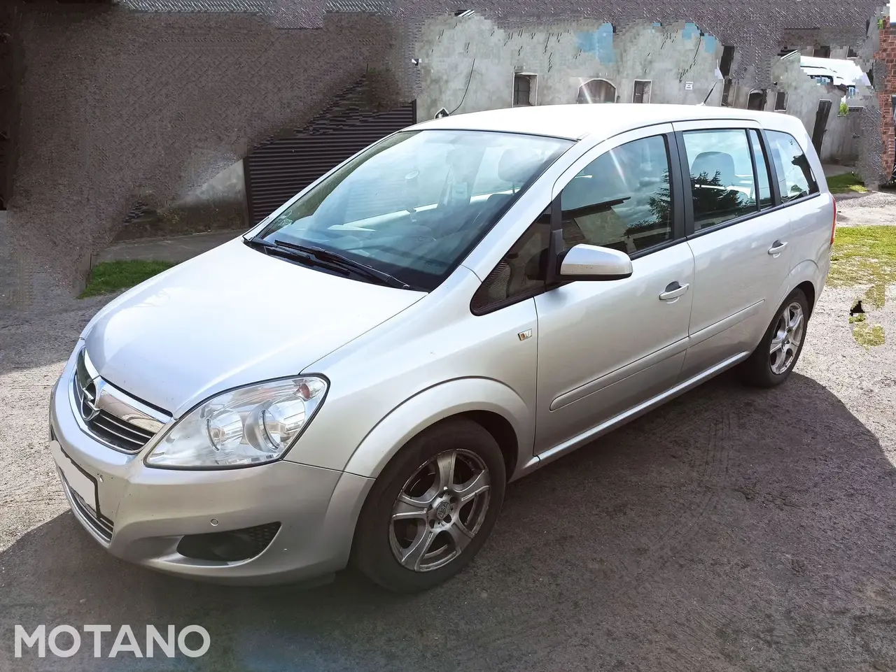 Opel Zafira 2008 r. — zdjęcie 1 z 7
