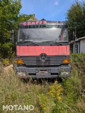 Syndyk sprzeda samochód ciężarowy Mercedes-Benz Atego 1823